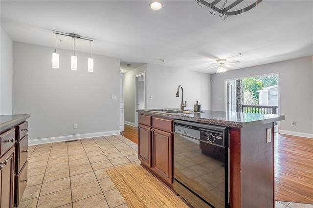 402 Madison SE Lane 402, Smyrna, GA 30080