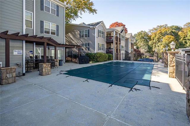 402 Madison SE Lane 402, Smyrna, GA 30080