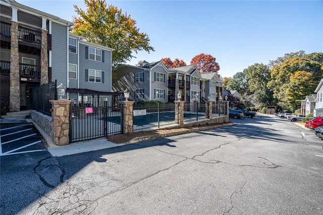 402 Madison SE Lane 402, Smyrna, GA 30080