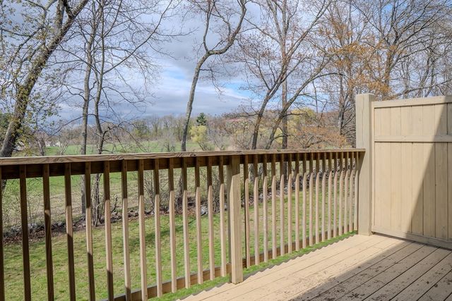 2 Sterling Ln 2, Haverhill, MA 01835