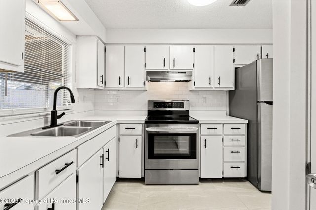 4554 Essex Lane, Spring Hill, FL 34606