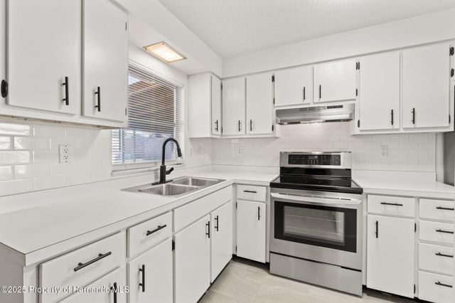 4554 Essex Lane, Spring Hill, FL 34606