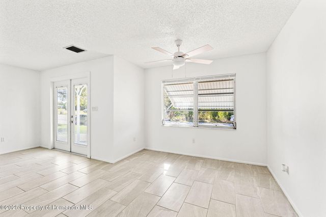 4554 Essex Lane, Spring Hill, FL 34606