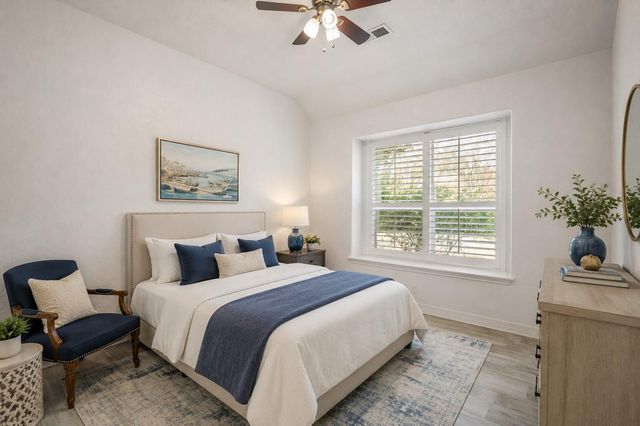 1 Lake Estates Court, Montgomery, TX 77356