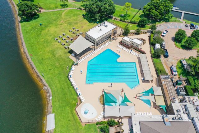 1 Lake Estates Court, Montgomery, TX 77356