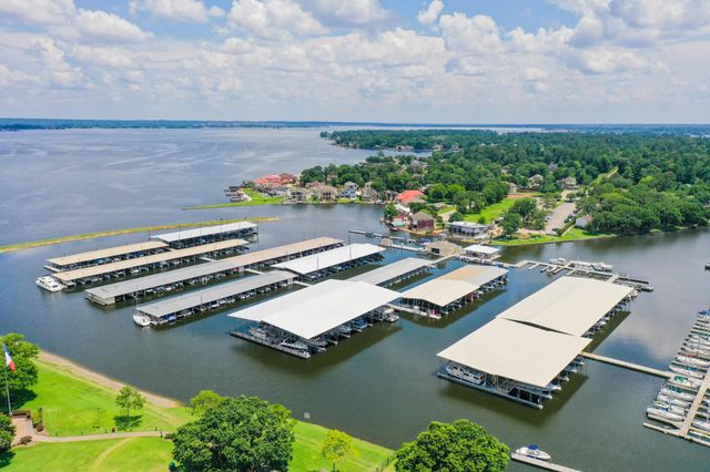 1 Lake Estates Court, Montgomery, TX 77356