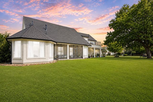 1 Lake Estates Court, Montgomery, TX 77356