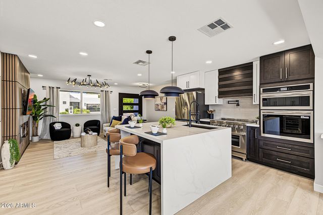 8403 E HEATHERBRAE Drive, Scottsdale, AZ 85251