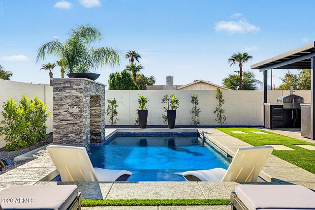 8403 E HEATHERBRAE Drive, Scottsdale, AZ 85251