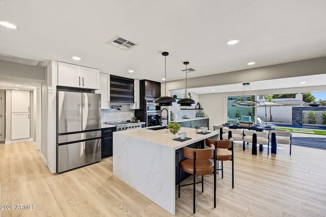 8403 E HEATHERBRAE Drive, Scottsdale, AZ 85251