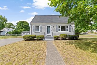 31 Durbeck Rd, Rockland, MA 02370