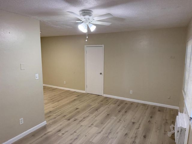 1004 NW 2nd Street 2, Fort Lauderdale, FL 33311