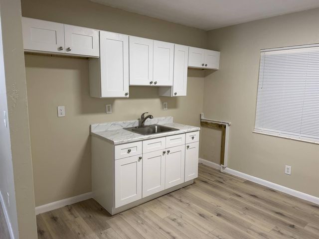 1004 NW 2nd Street 2, Fort Lauderdale, FL 33311