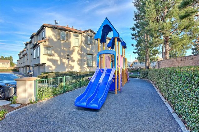 33810 Willow Haven 101, Murrieta, CA 92563