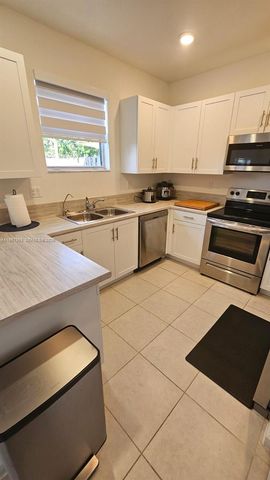 1146 SE 26th Terrace 0, Homestead, FL 33035
