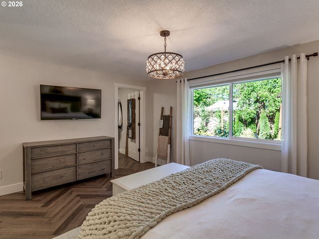 1800 N CEDAR St, Newberg, OR 97132