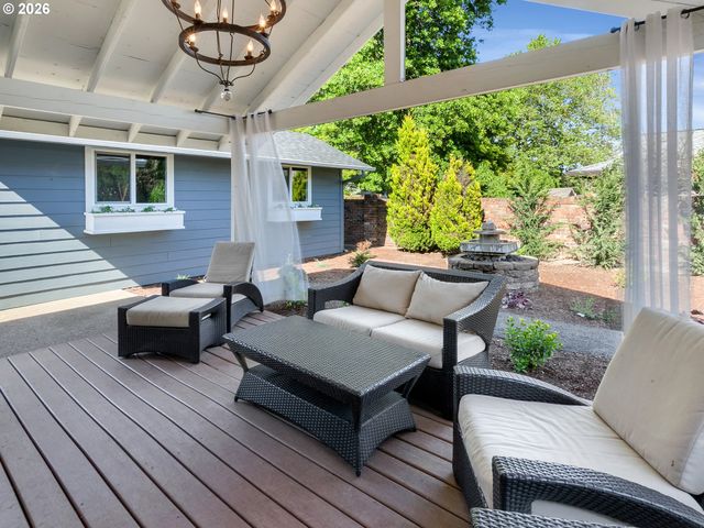 1800 N CEDAR St, Newberg, OR 97132