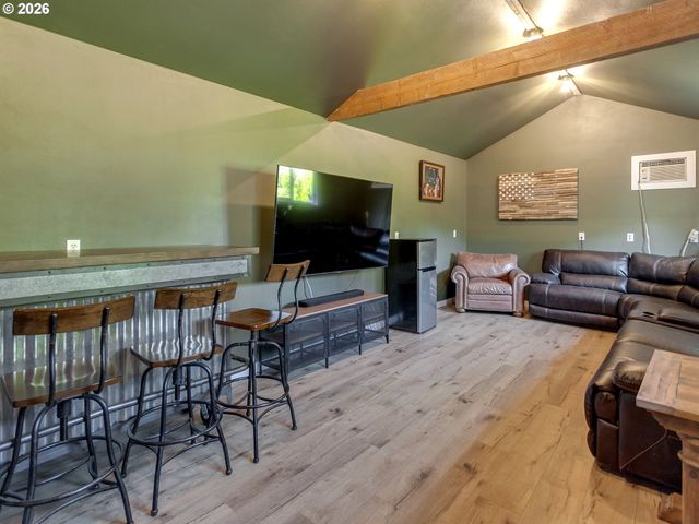1800 N CEDAR St, Newberg, OR 97132