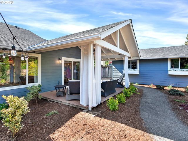 1800 N CEDAR St, Newberg, OR 97132
