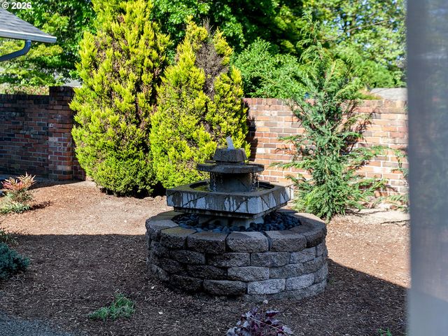 1800 N CEDAR St, Newberg, OR 97132