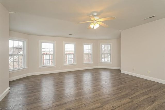 604 Southlake Court, Lexington, NC 27295