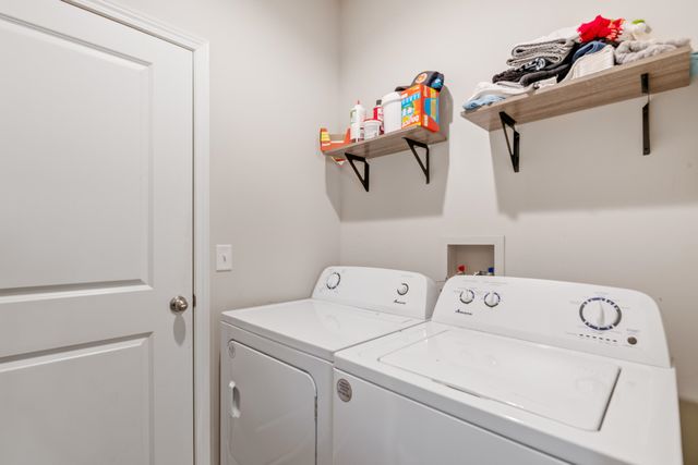 1335 E Skyview Dr, El Dorado, KS 67042