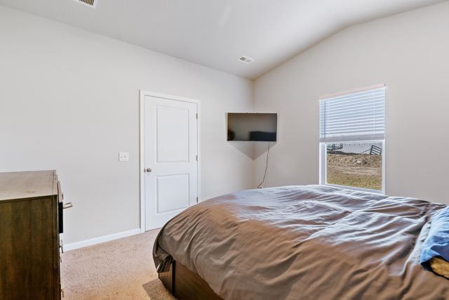 1335 E Skyview Dr, El Dorado, KS 67042