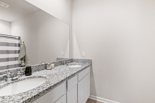 1335 E Skyview Dr, El Dorado, KS 67042