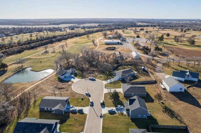 1335 E Skyview Dr, El Dorado, KS 67042