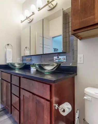 2307 E 2nd ST A, Austin, TX 78702