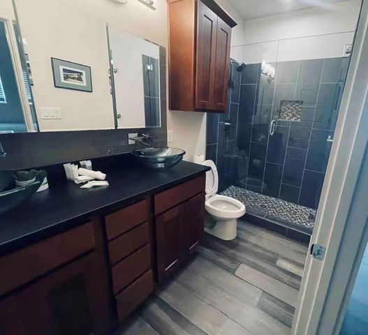 2307 E 2nd ST A, Austin, TX 78702