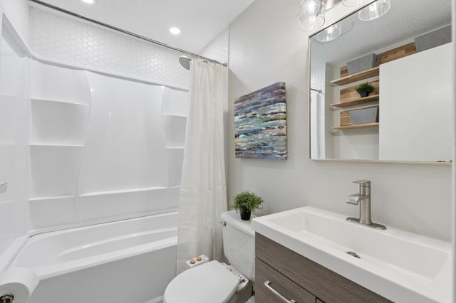 6616 Harlan Drive, Eden Prairie, MN 55346