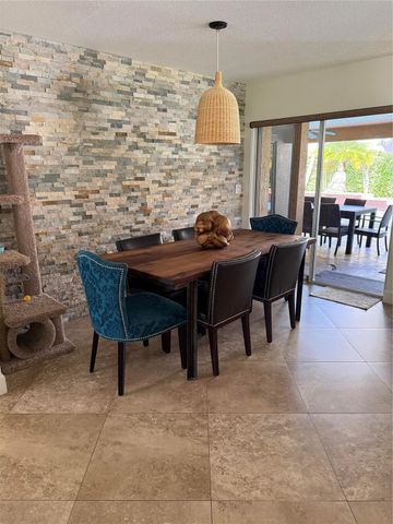 5532 Descartes Cir, Boynton Beach, FL 33472