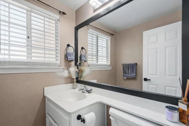 39701 Kilkare Circle, Murrieta, CA 92562