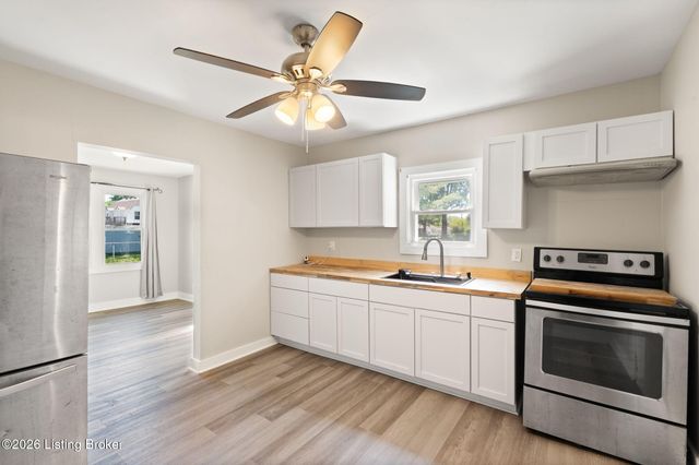 7208 Helen Ave, Louisville, KY 40258