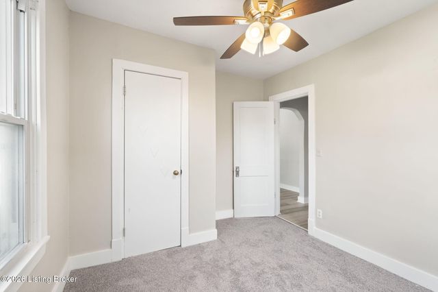 7208 Helen Ave, Louisville, KY 40258