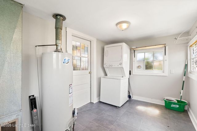 7208 Helen Ave, Louisville, KY 40258