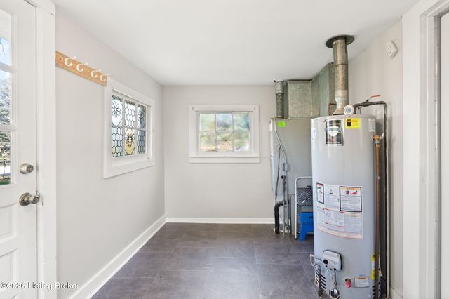 7208 Helen Ave, Louisville, KY 40258