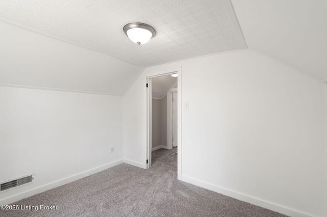 7208 Helen Ave, Louisville, KY 40258