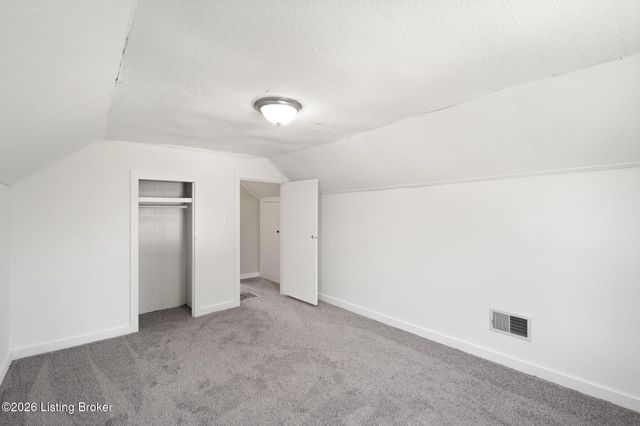 7208 Helen Ave, Louisville, KY 40258