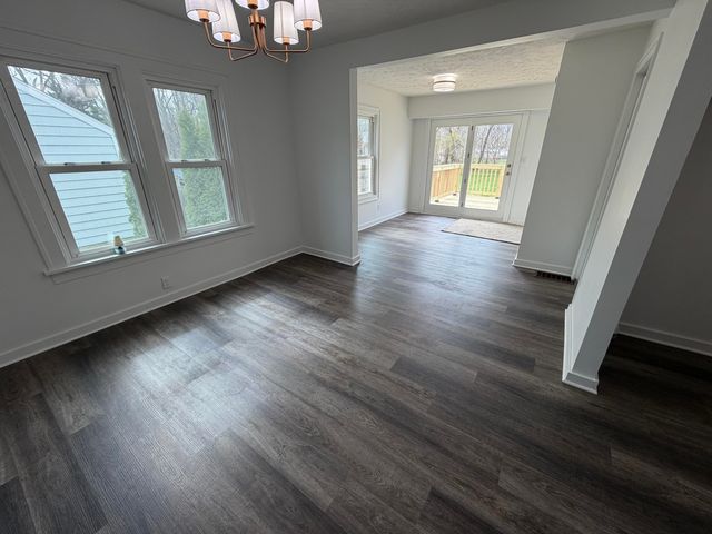 5273 Keyes Drive, Kalamazoo, MI 49004