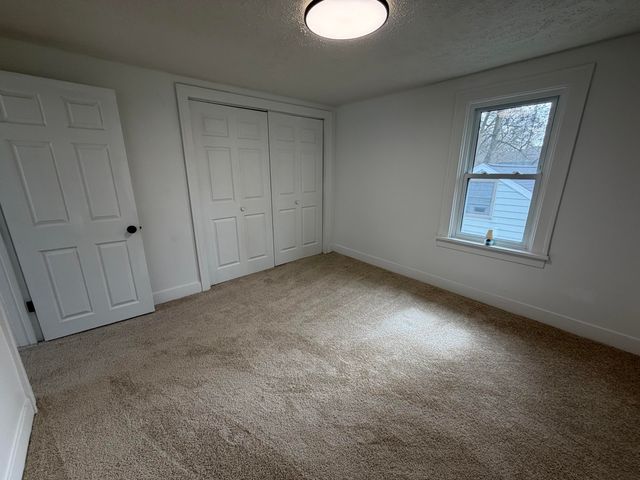 5273 Keyes Drive, Kalamazoo, MI 49004