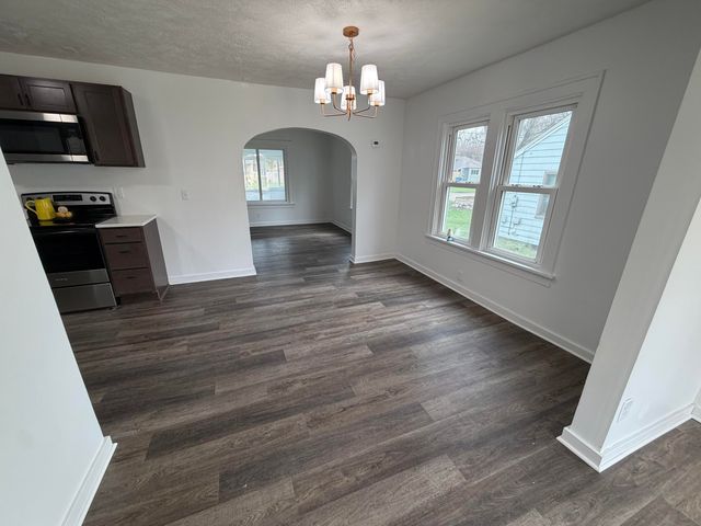 5273 Keyes Drive, Kalamazoo, MI 49004