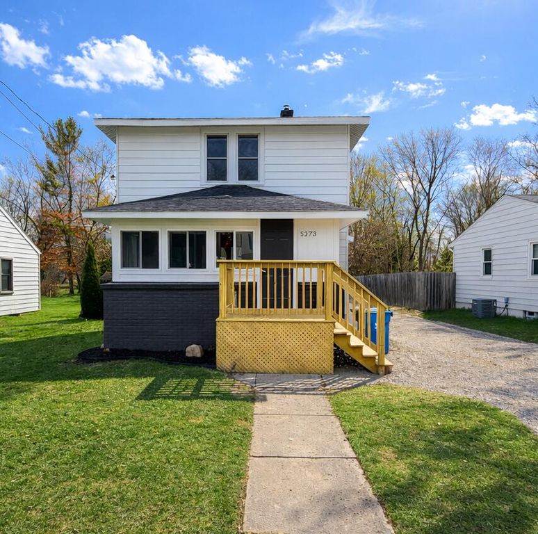 5273 Keyes Drive, Kalamazoo, MI 49004