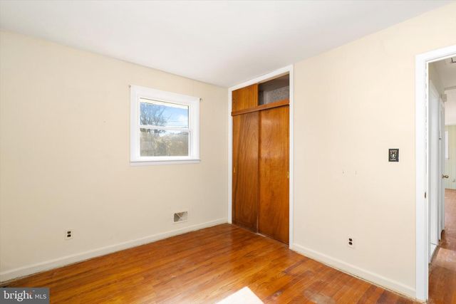 16 SUNSET BLVD, Trenton, NJ 08690