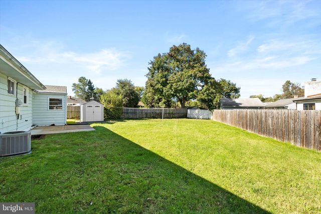16 SUNSET BLVD, Trenton, NJ 08690