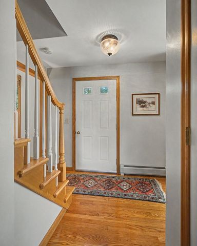 56 North St, Hatfield, MA 01038