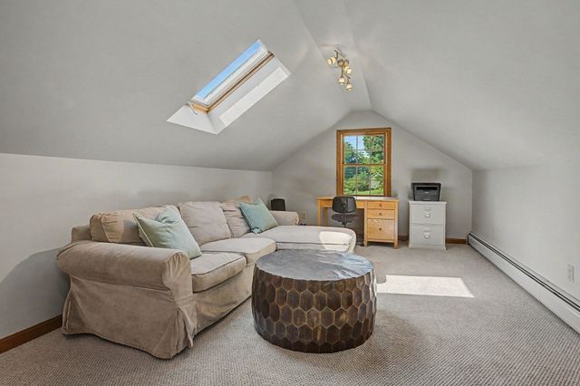 56 North St, Hatfield, MA 01038