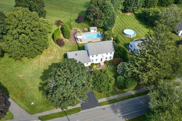 56 North St, Hatfield, MA 01038