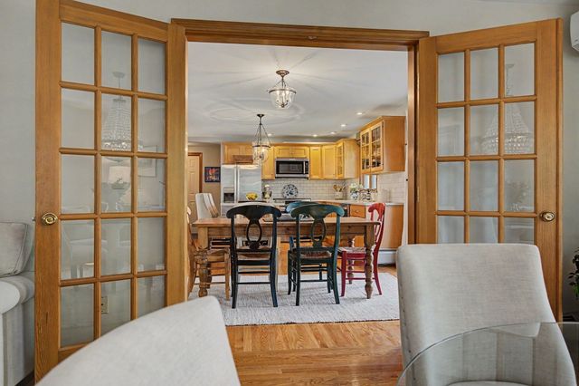 56 North St, Hatfield, MA 01038